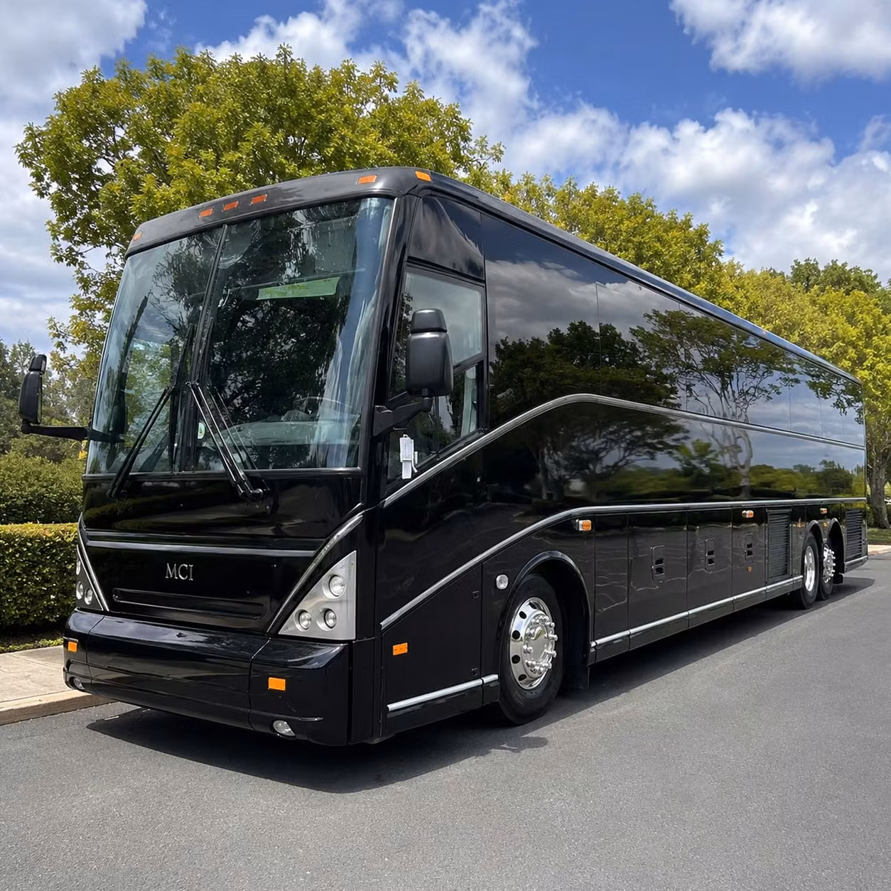 hawthorne employee shuttle services that keep your team on time and on budget
