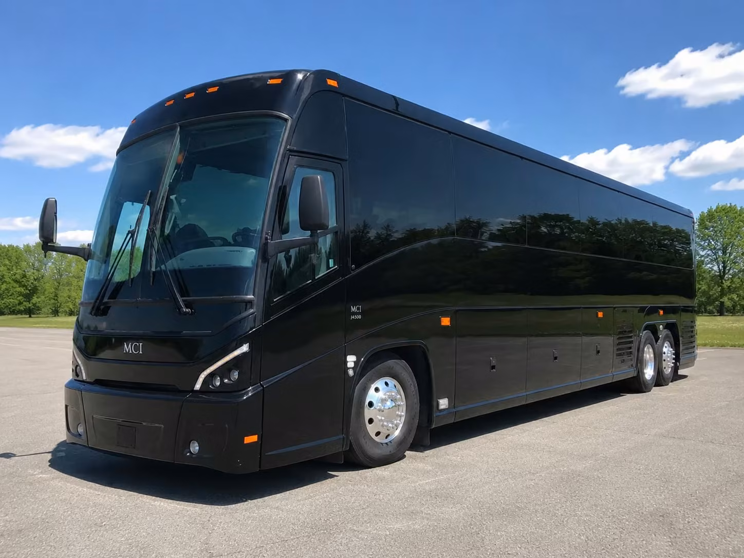 school field trip and airport shuttle bus rentals in hawthorne california