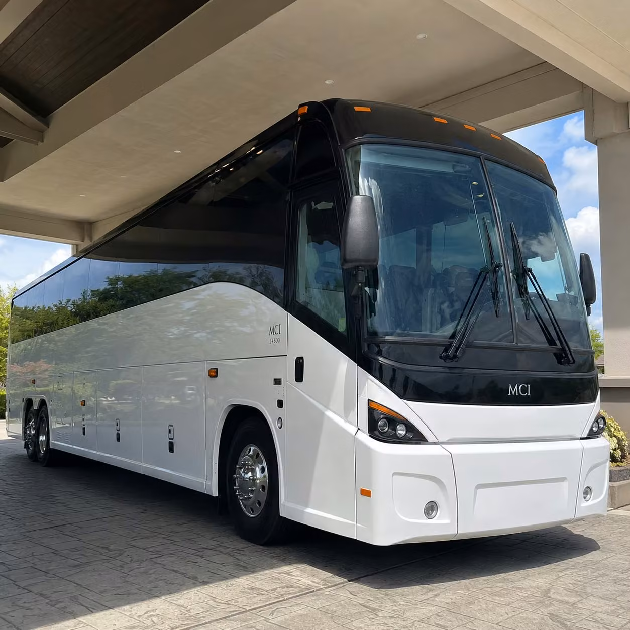 shuttle transportation for los angeles air force base personnel and operations in hawthorne